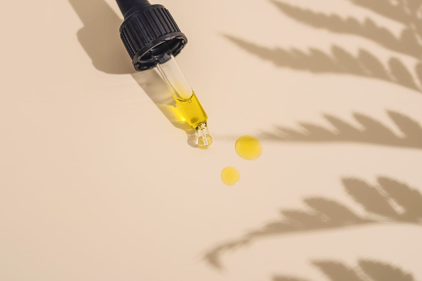 Hanföl in einer Pipette